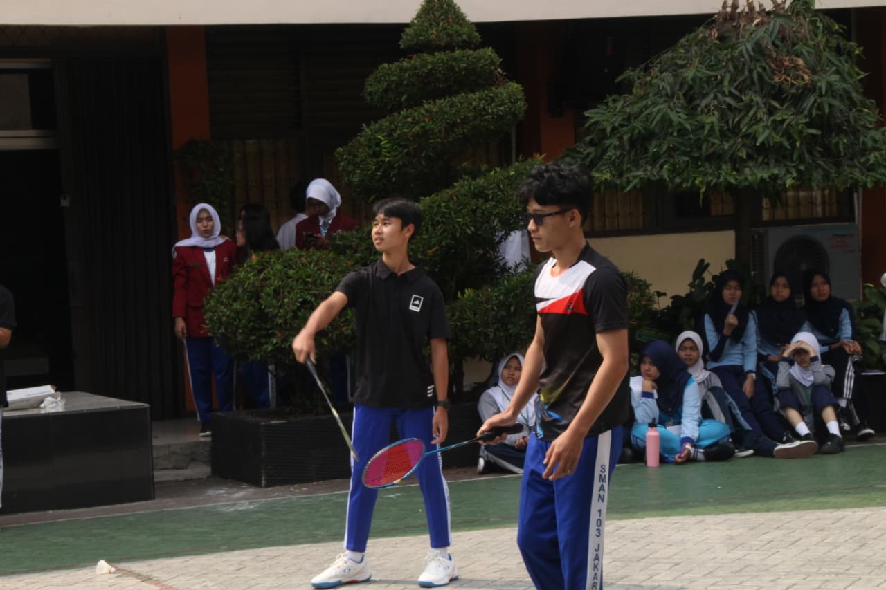 Ekstrakurikuler Badminton
